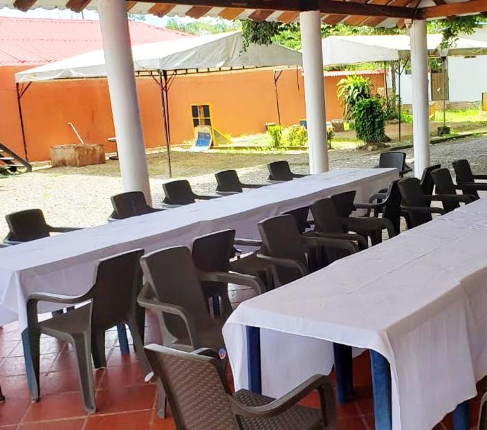 Cabanas El Saman Villavicencio Apiay Exterior photo